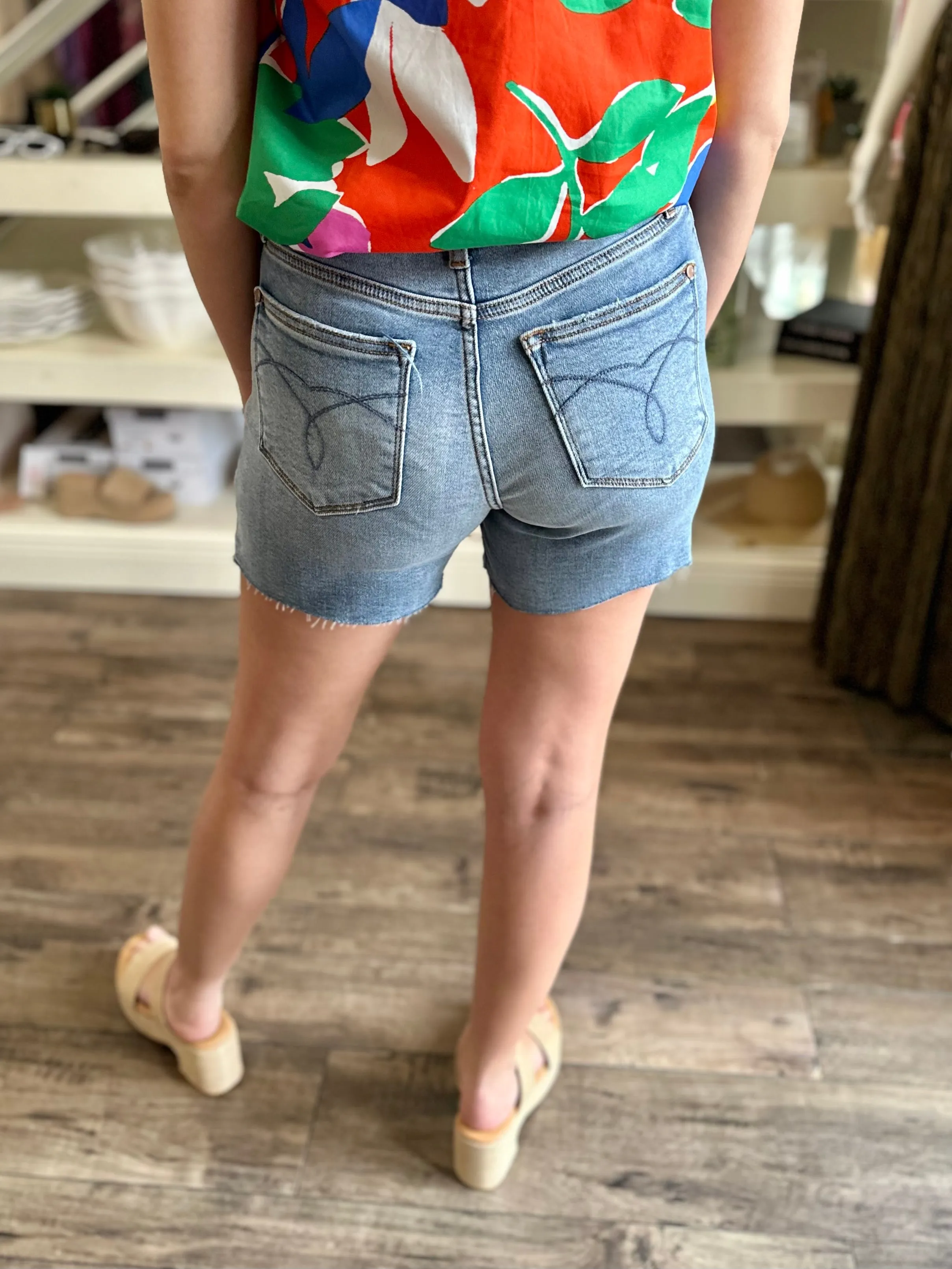 High Waist Lightwash Shorts