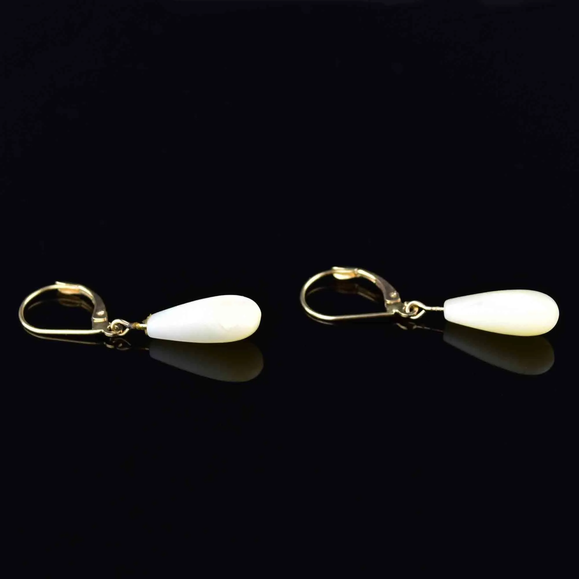 Vintage 14K Gold Mother of Pearl Drop Earrings