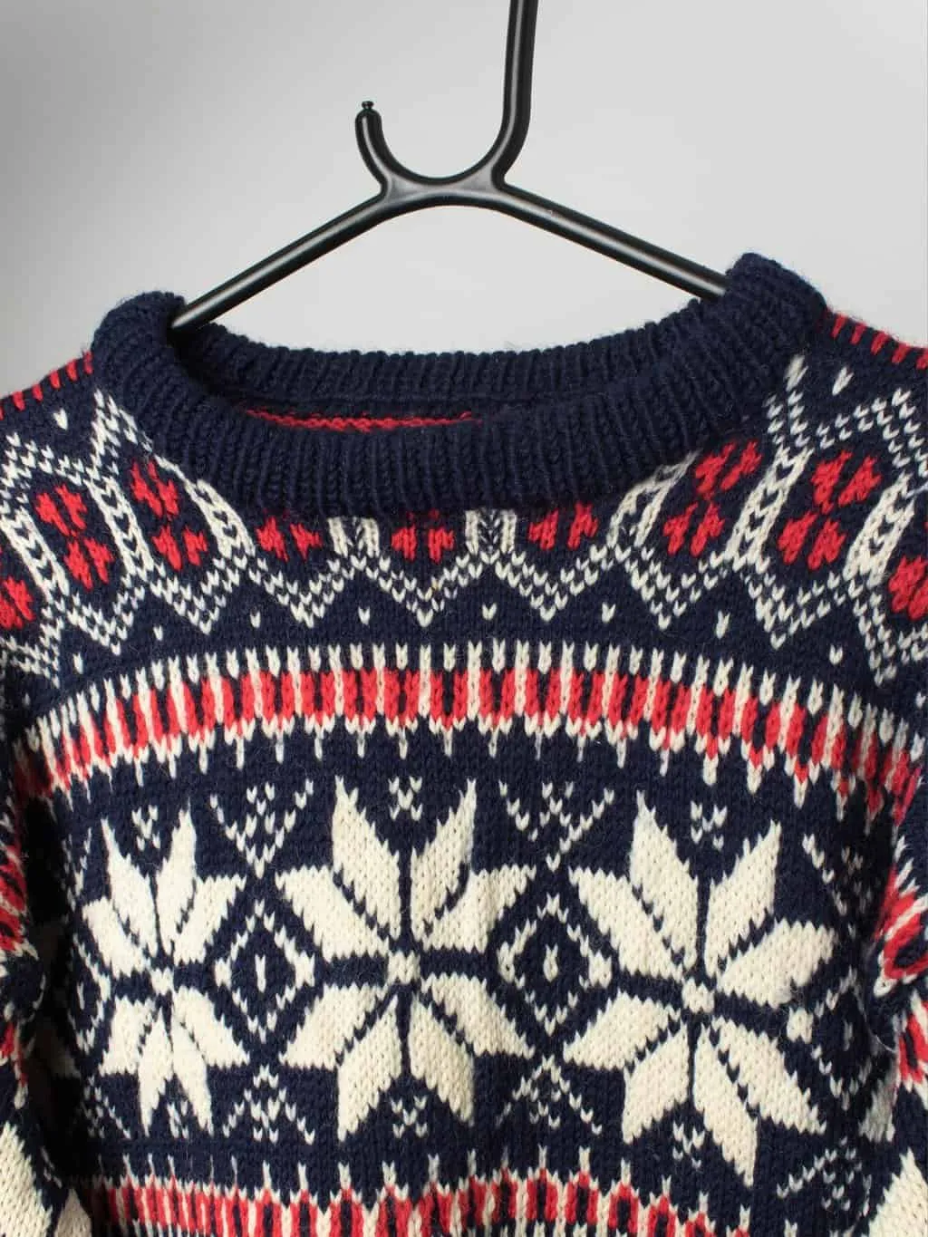 Vintage Scandinavian wool Christmas Sweater – Medium